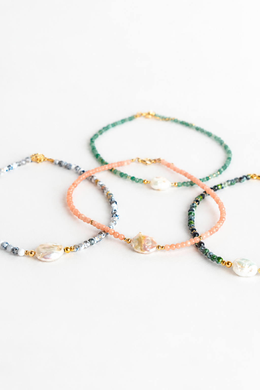 Núcleo de Perla - Choker de peach moonstone con perla natural