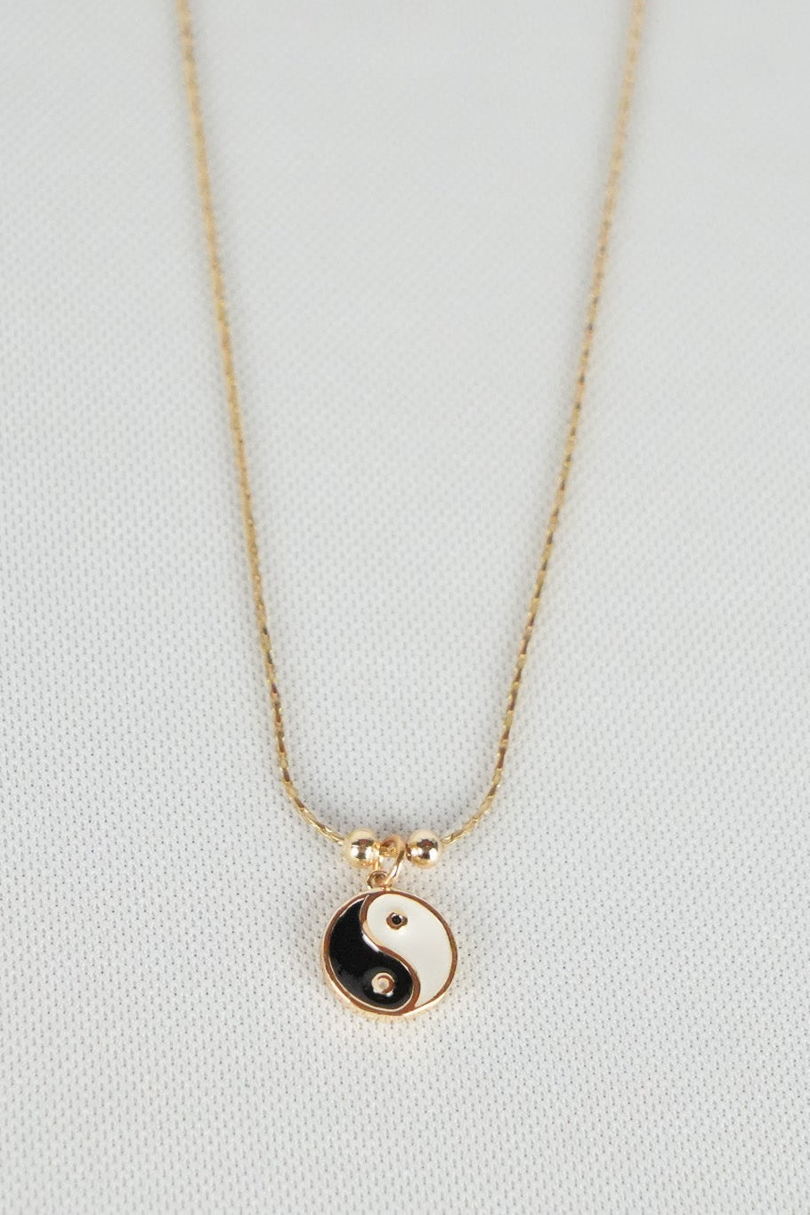 Balance - Collar con dije de yin yang