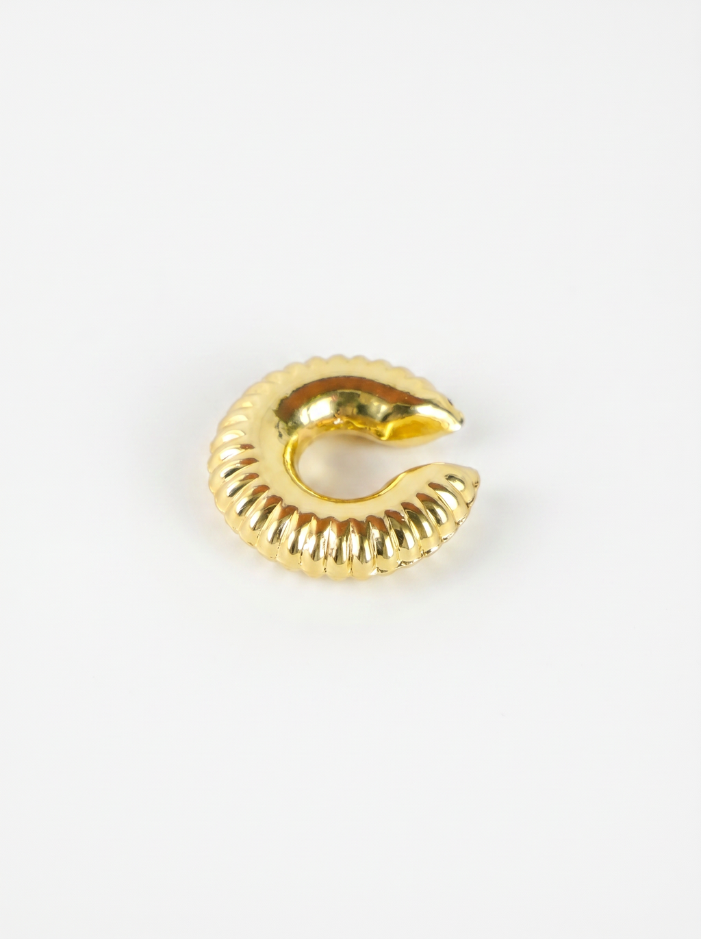 Halo Rayado Dorado | Ear Cuff rayado dorado